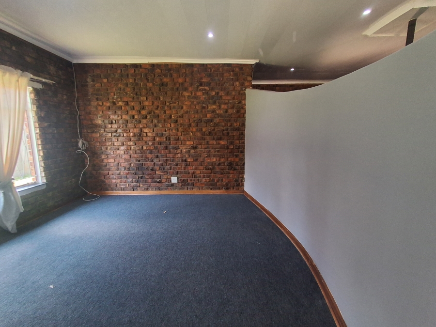 4 Bedroom Property for Sale in Riebeeckstad Free State
